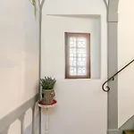 Art Oltrarno Apartment *