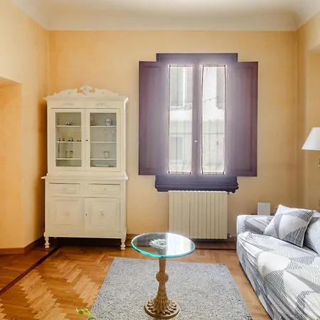 Art Oltrarno Apartamento *